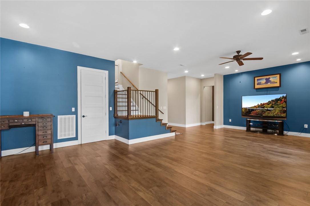 308 Treetops Drive Seneca, SC 29672 - Photo 39 of 50