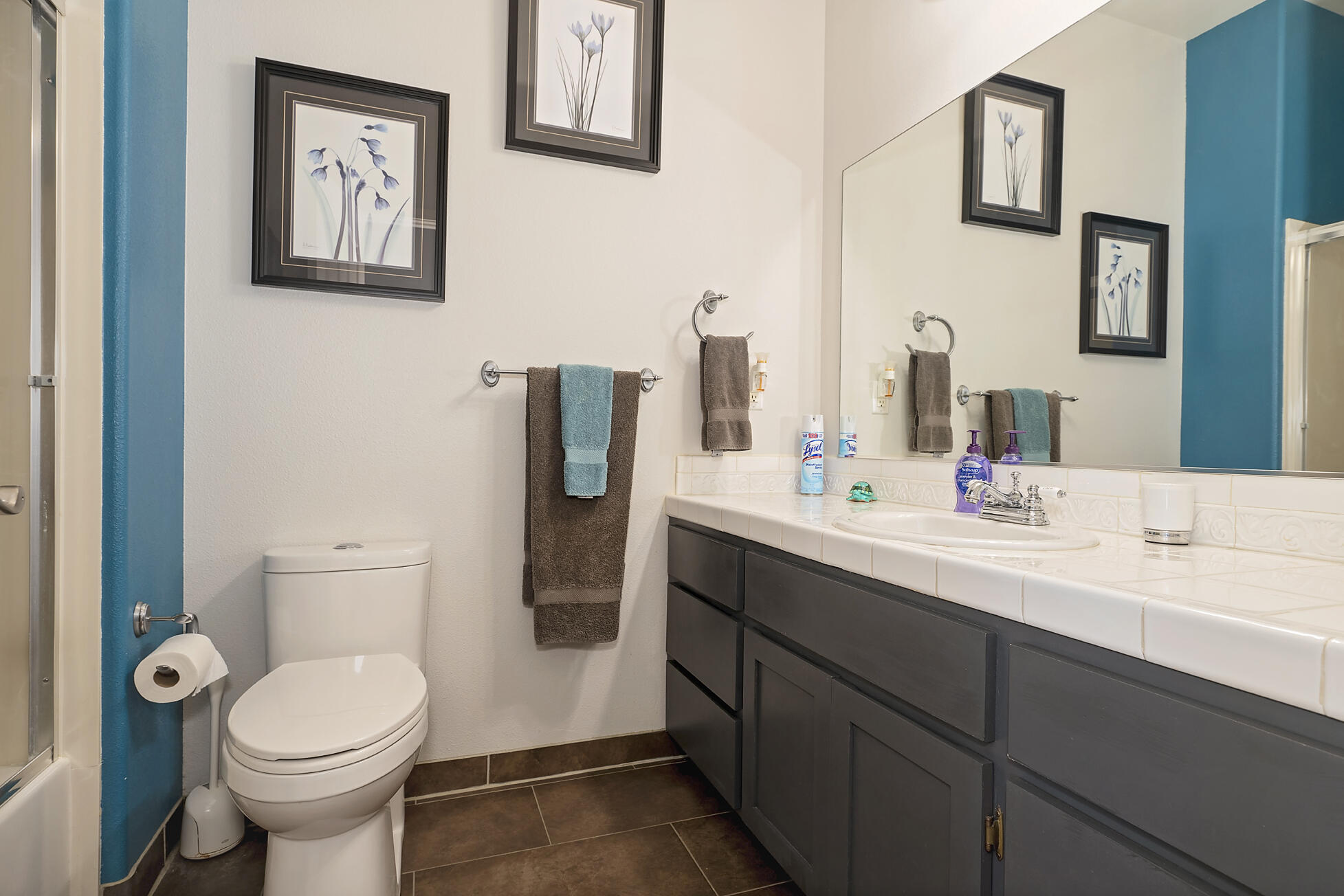 2578 Rabun Way Central Point, OR 97502 - Photo 17 of 20 Guest Bath