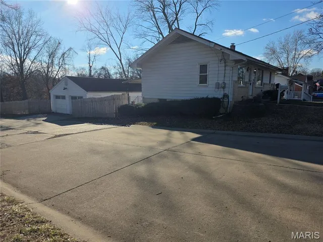 $1,450 | 8600 Engler Avenue, St. Louis, MO 63114