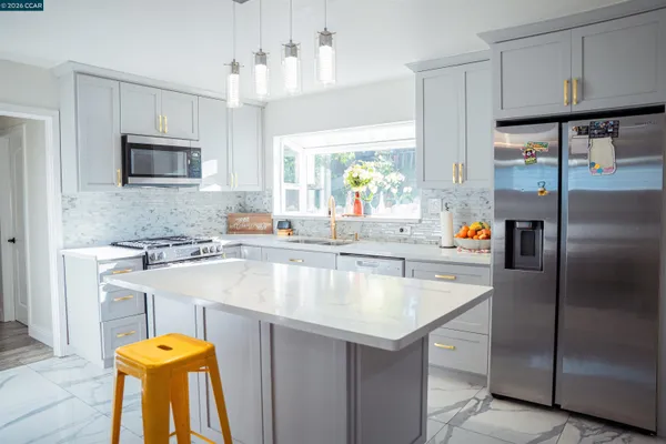 $575,000 | 348 Valle Vista Avenue, Vallejo, CA 94590