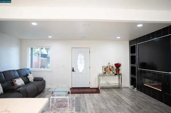 $575,000 | 348 Valle Vista Avenue, Vallejo, CA 94590