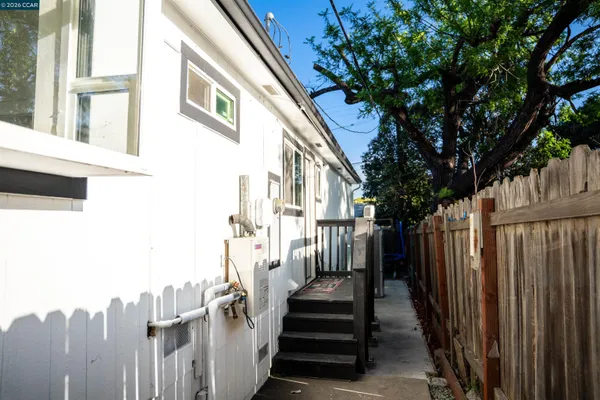 $575,000 | 348 Valle Vista Avenue, Vallejo, CA 94590