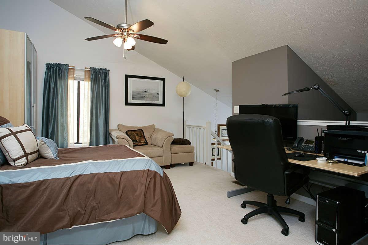 2203 Hunter's Run Drive, Unit 2203 Reston, VA 20191 - Photo 16 of 27 Bedroom (Master)