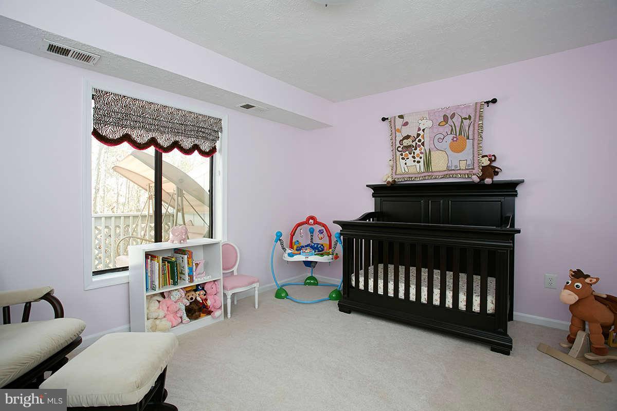 2203 Hunter's Run Drive, Unit 2203 Reston, VA 20191 - Photo 19 of 27 Bedroom
