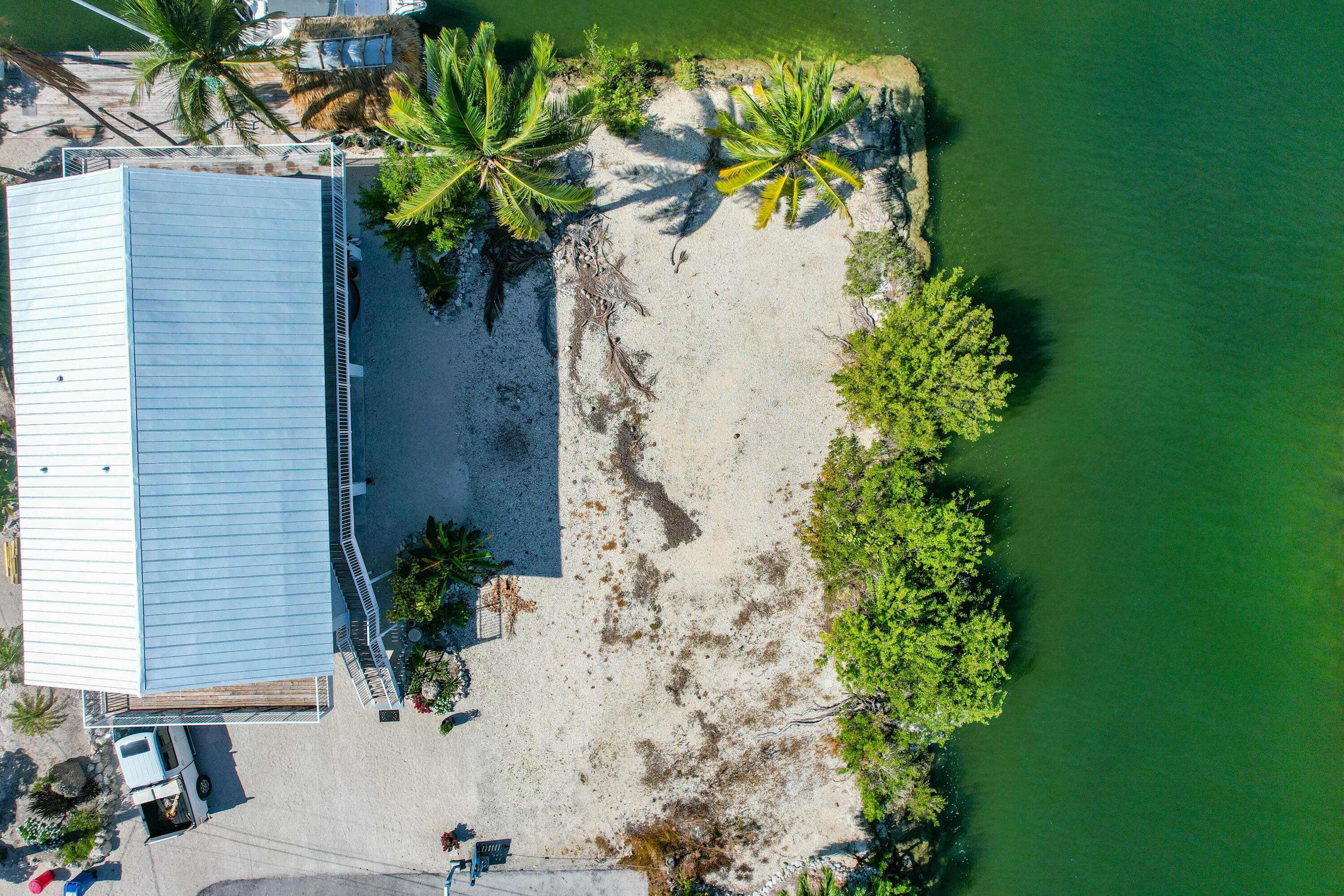 132 Blackbeard Road Summerland Key, FL 33042 - Photo 16 of 17 tempImageT4xCbg