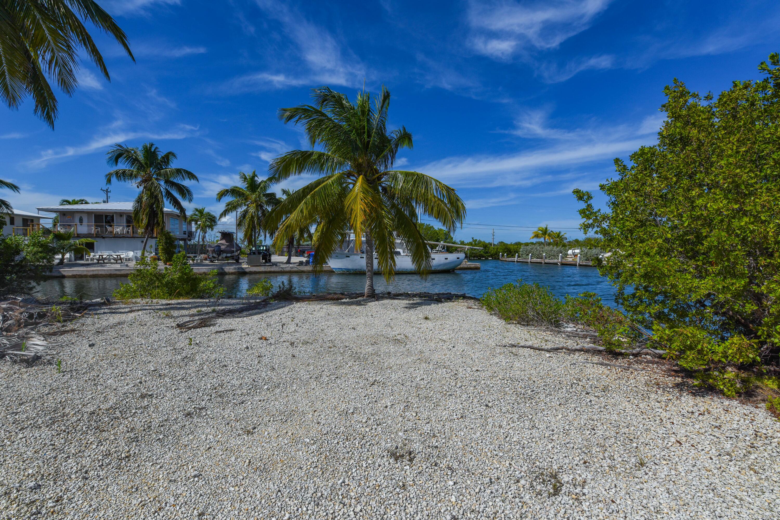 132 Blackbeard Road Summerland Key, FL 33042 - Photo 4 of 17 tempImageWRYjHR