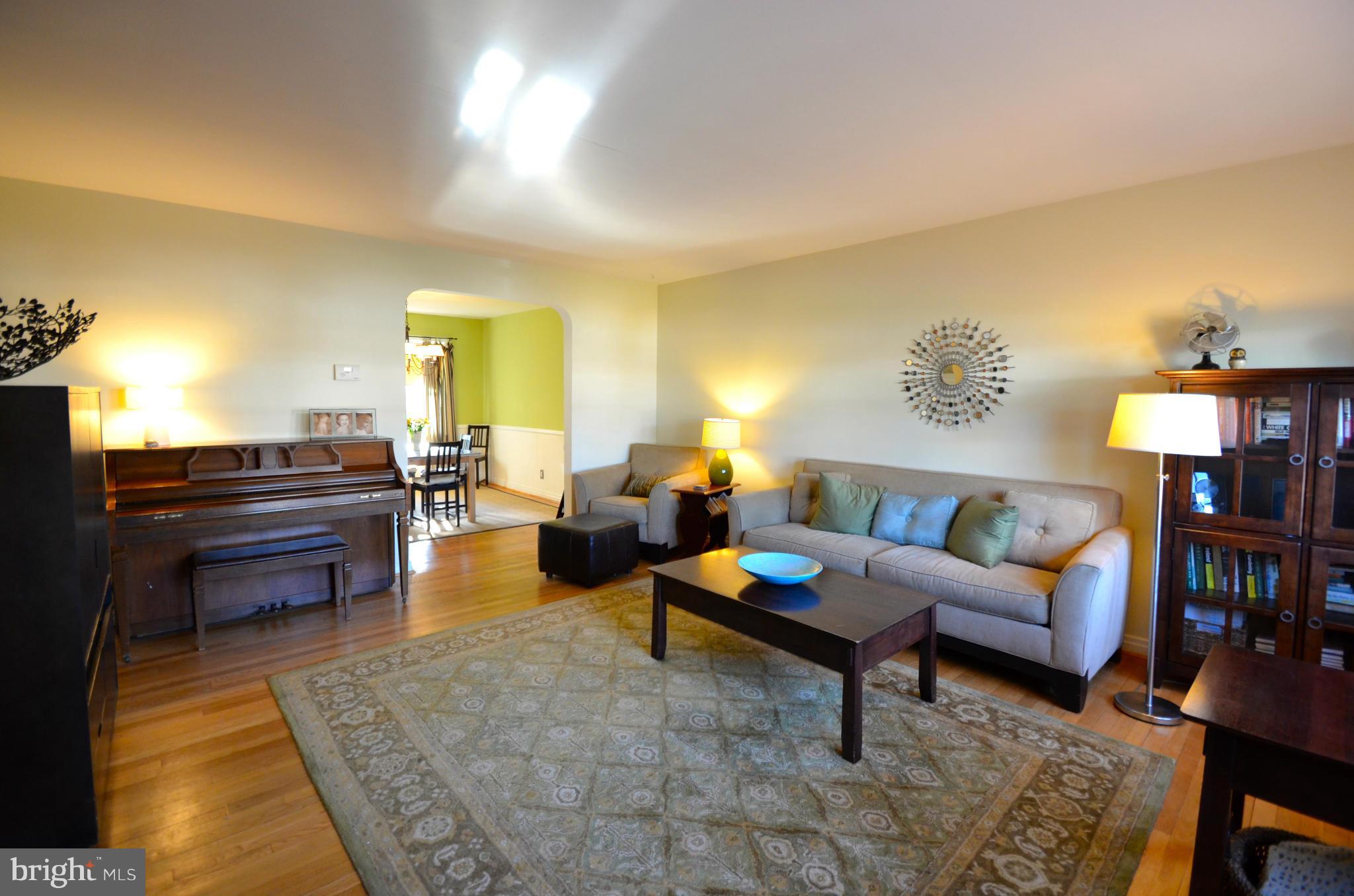 1825 Loch Shiel Road Baltimore, MD 21286 - Photo 3 of 19 Living room different angle