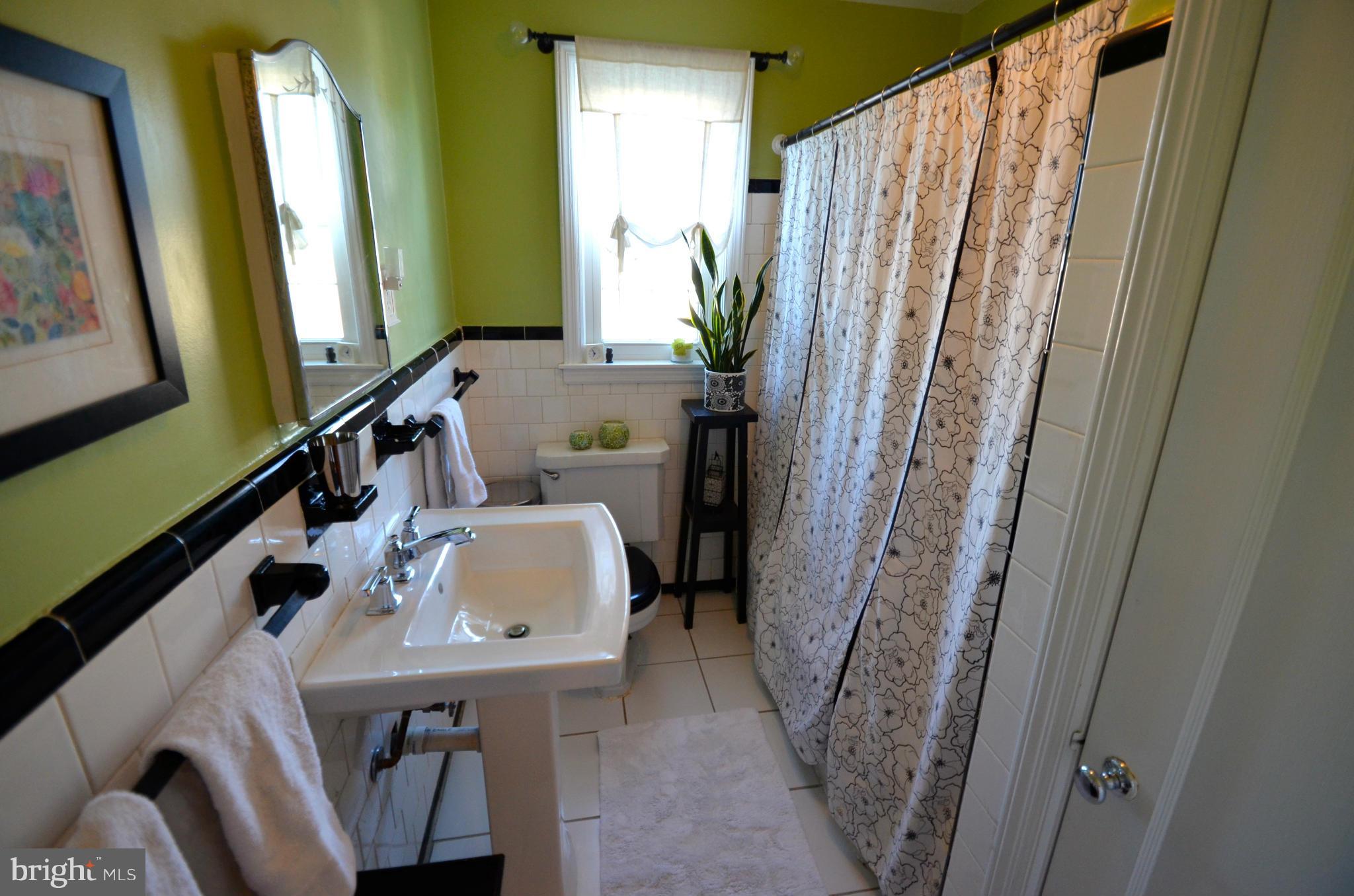 1825 Loch Shiel Road Baltimore, MD 21286 - Photo 8 of 19 Bath