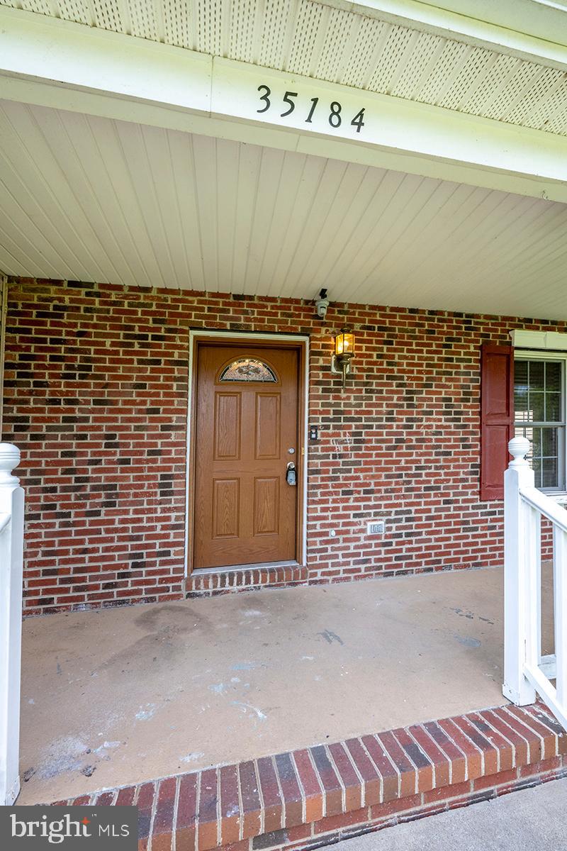 35184 Pheasant Ridge Road Locust Grove, VA 22508 - Photo 58 of 64 a view of wooden door