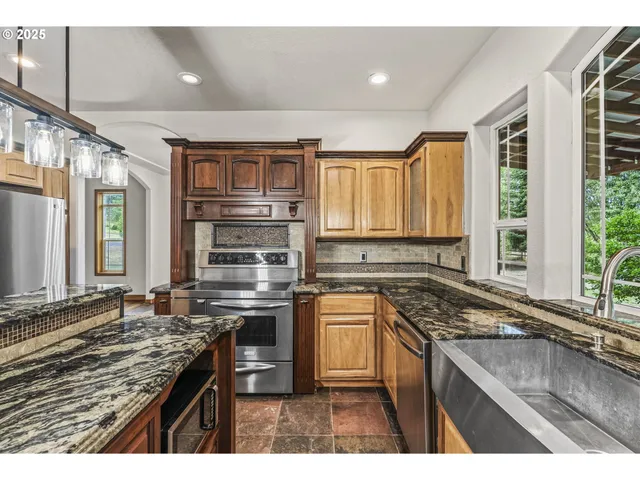 $899,000 | 144 Owl Creek Road, Kelso, WA 98626