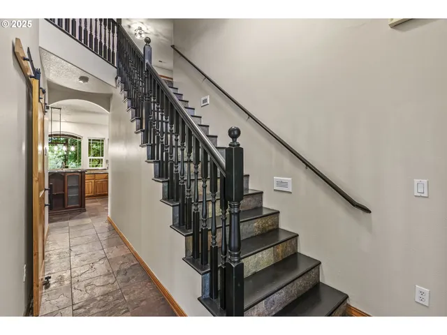 $899,000 | 144 Owl Creek Road, Kelso, WA 98626