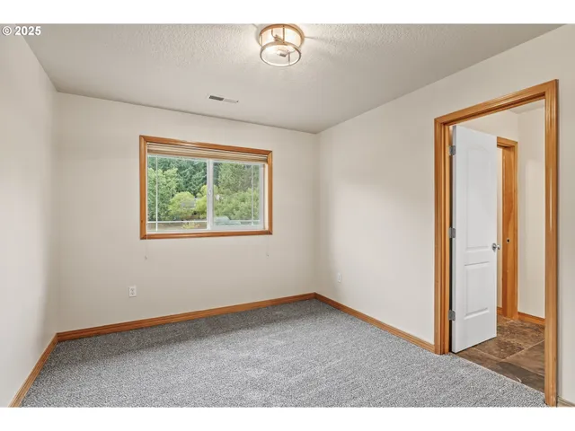 $899,000 | 144 Owl Creek Road, Kelso, WA 98626