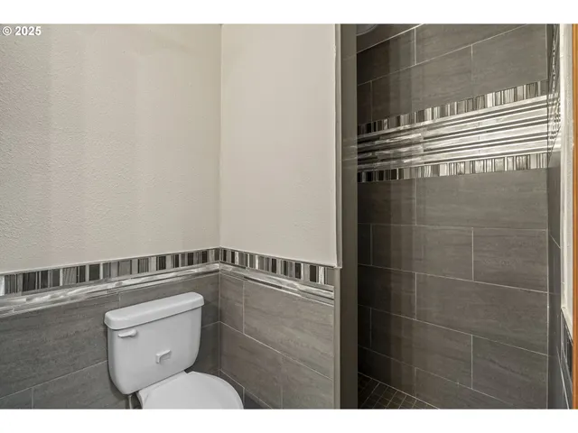 $899,000 | 144 Owl Creek Road, Kelso, WA 98626