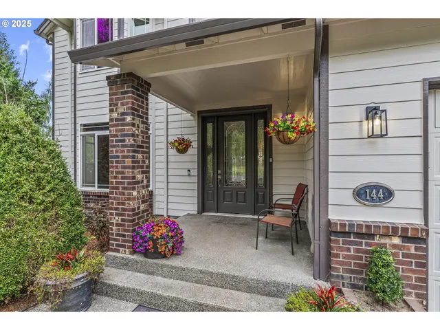 $899,000 | 144 Owl Creek Road, Kelso, WA 98626