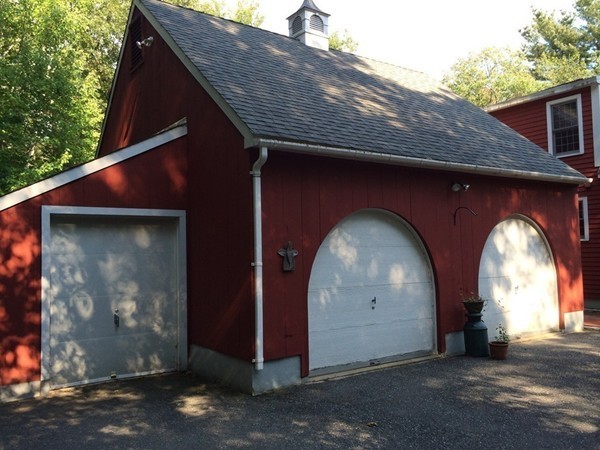 1005 Southbridge Road Warren, MA 01585 - Photo 29 of 30 a front view of a house