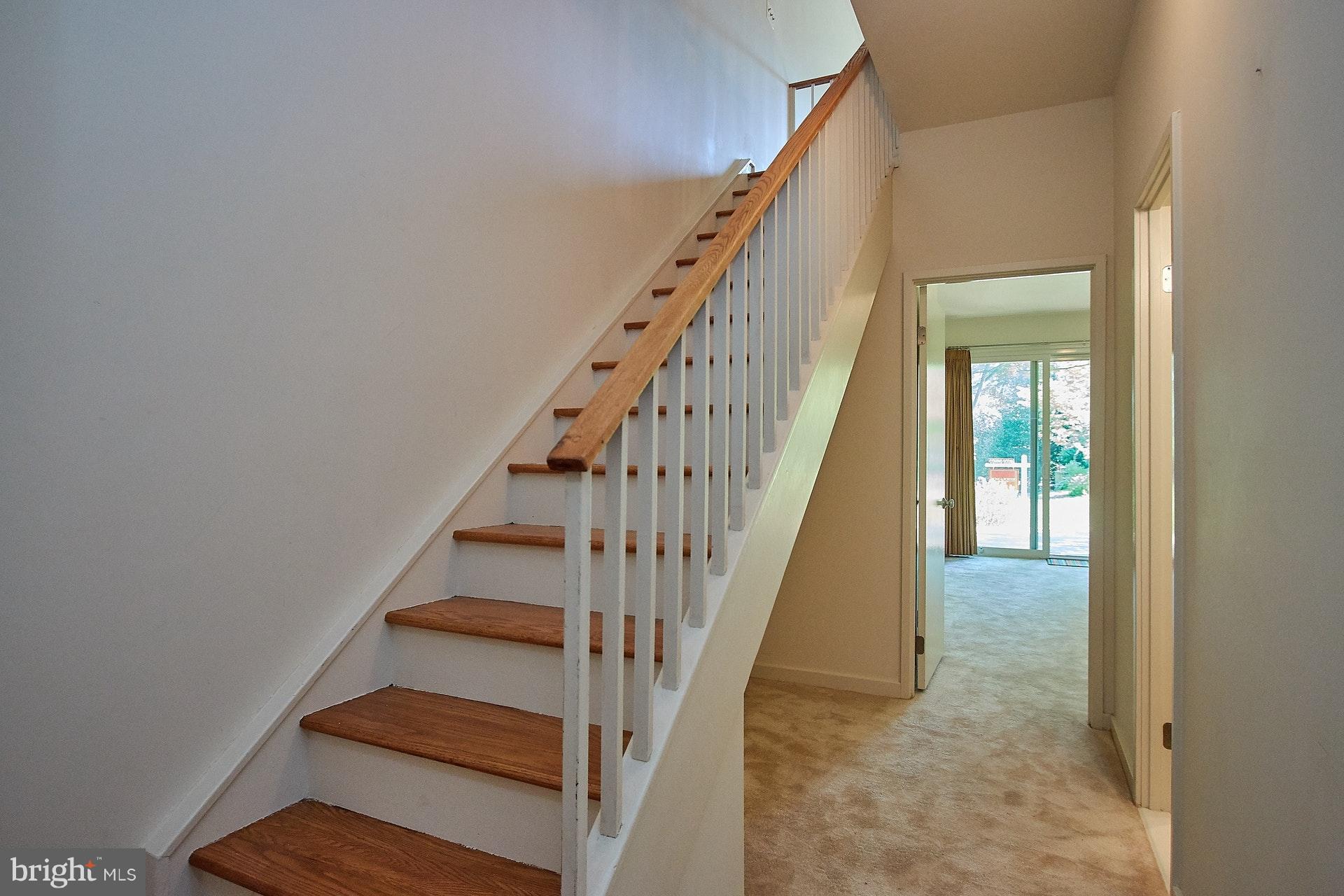 11444 Orchard Lane Reston, VA 20190 - Photo 22 of 30 a view of entryway