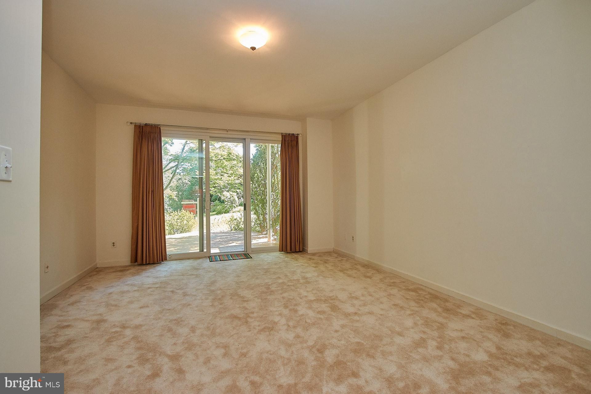 11444 Orchard Lane Reston, VA 20190 - Photo 25 of 30 an empty room with windows