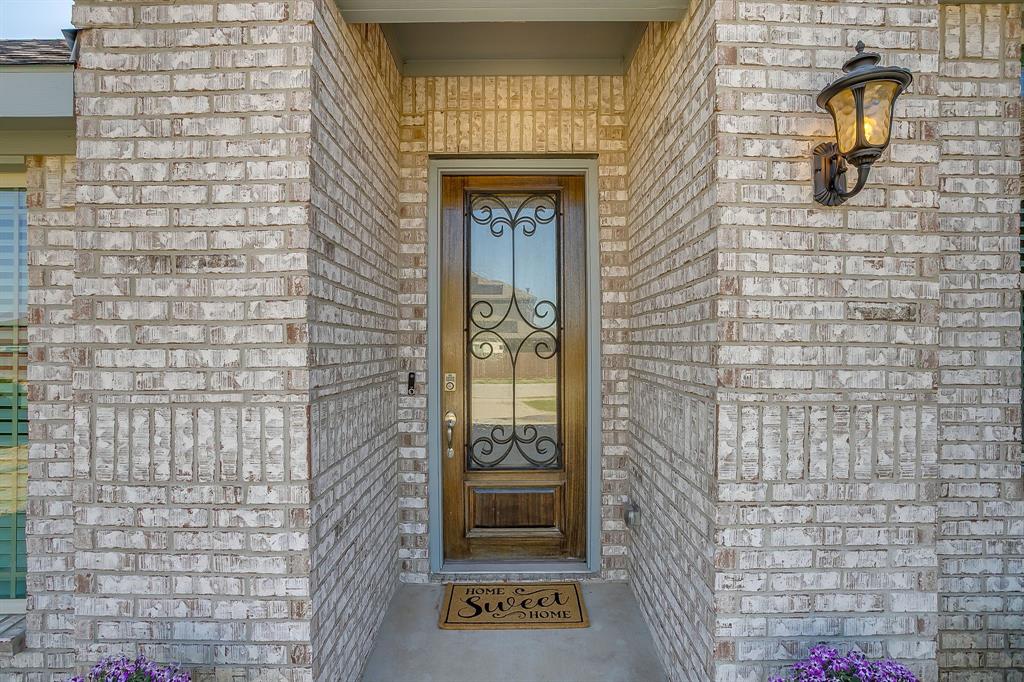1203 Dove Ridge Drive Mansfield, TX 76063 - Photo 4 of 36