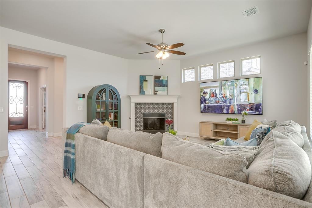 1203 Dove Ridge Drive Mansfield, TX 76063 - Photo 7 of 36