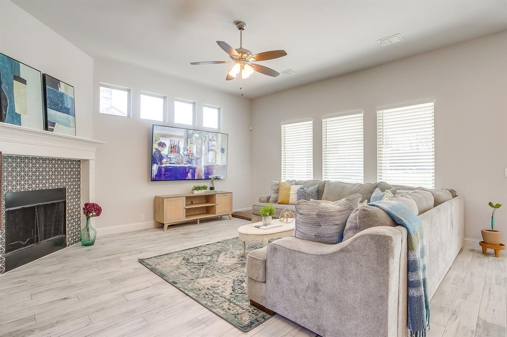 1203 Dove Ridge Drive Mansfield, TX 76063 - Photo 8 of 36