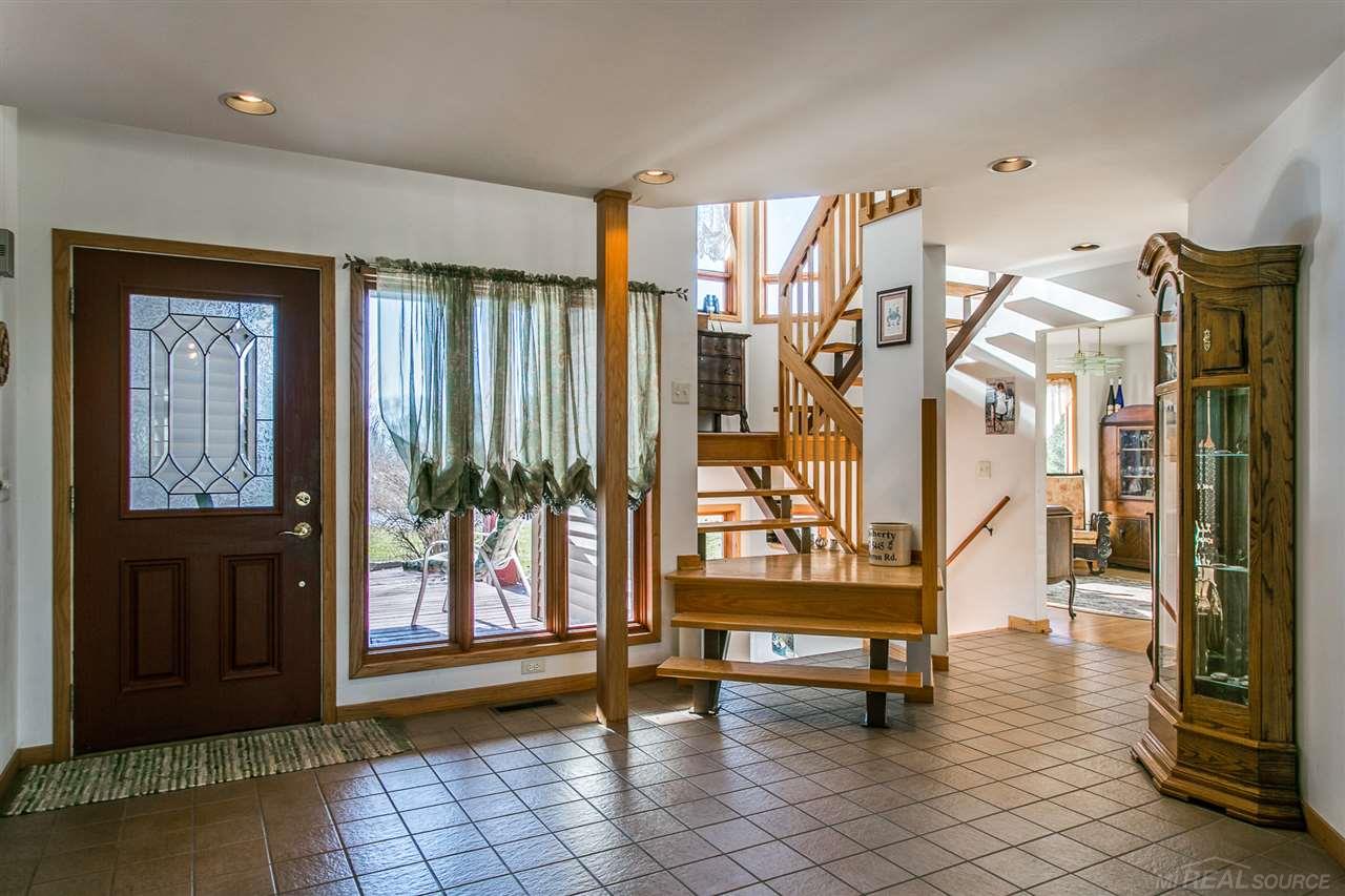 5445 Myron Road Jeddo, MI 48032 - Photo 9 of 49 Foyer/Entry