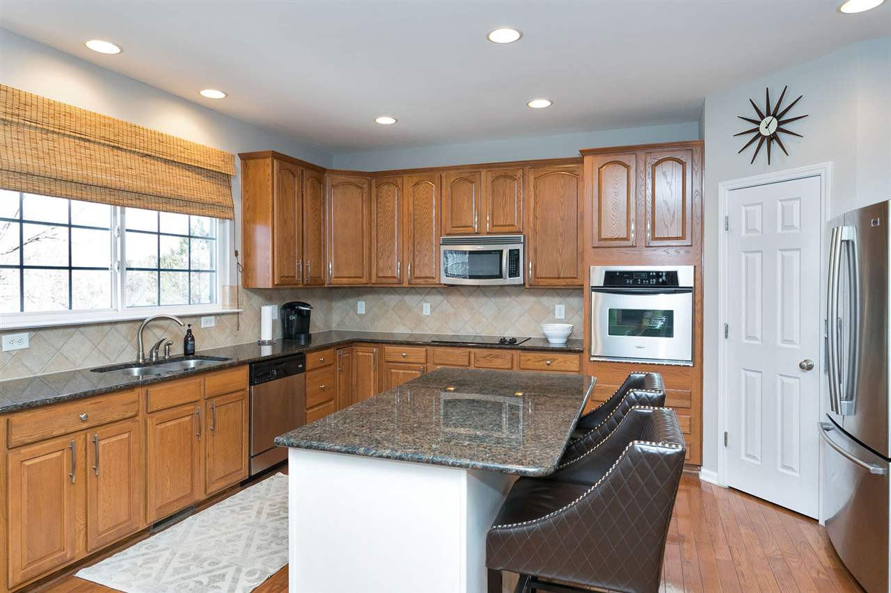 833 Seastone Street Raleigh, NC 27603 - Photo 5 of 21 Kitchen with Island