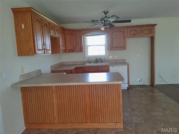 $89,900 | 1603 East Stoddard Street, Dexter, MO 63841