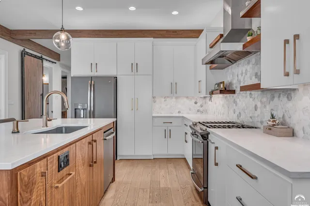 $625,000 | 1831 Illinois Street, Lawrence, KS 66044