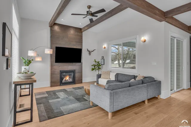 $625,000 | 1831 Illinois Street, Lawrence, KS 66044