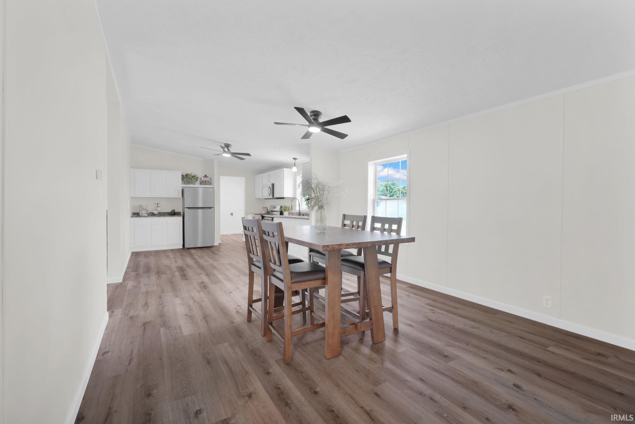 425 Dale Street Mitchell, IN 47446 - Photo 8 of 25