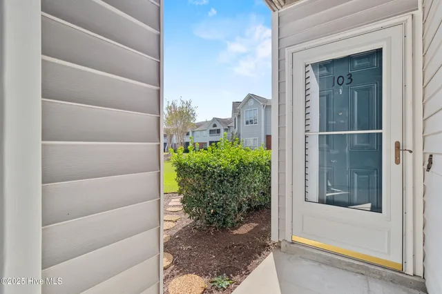 $255,000 | 4166 Breezewood Drive, Unit 103, Wilmington, NC 28412