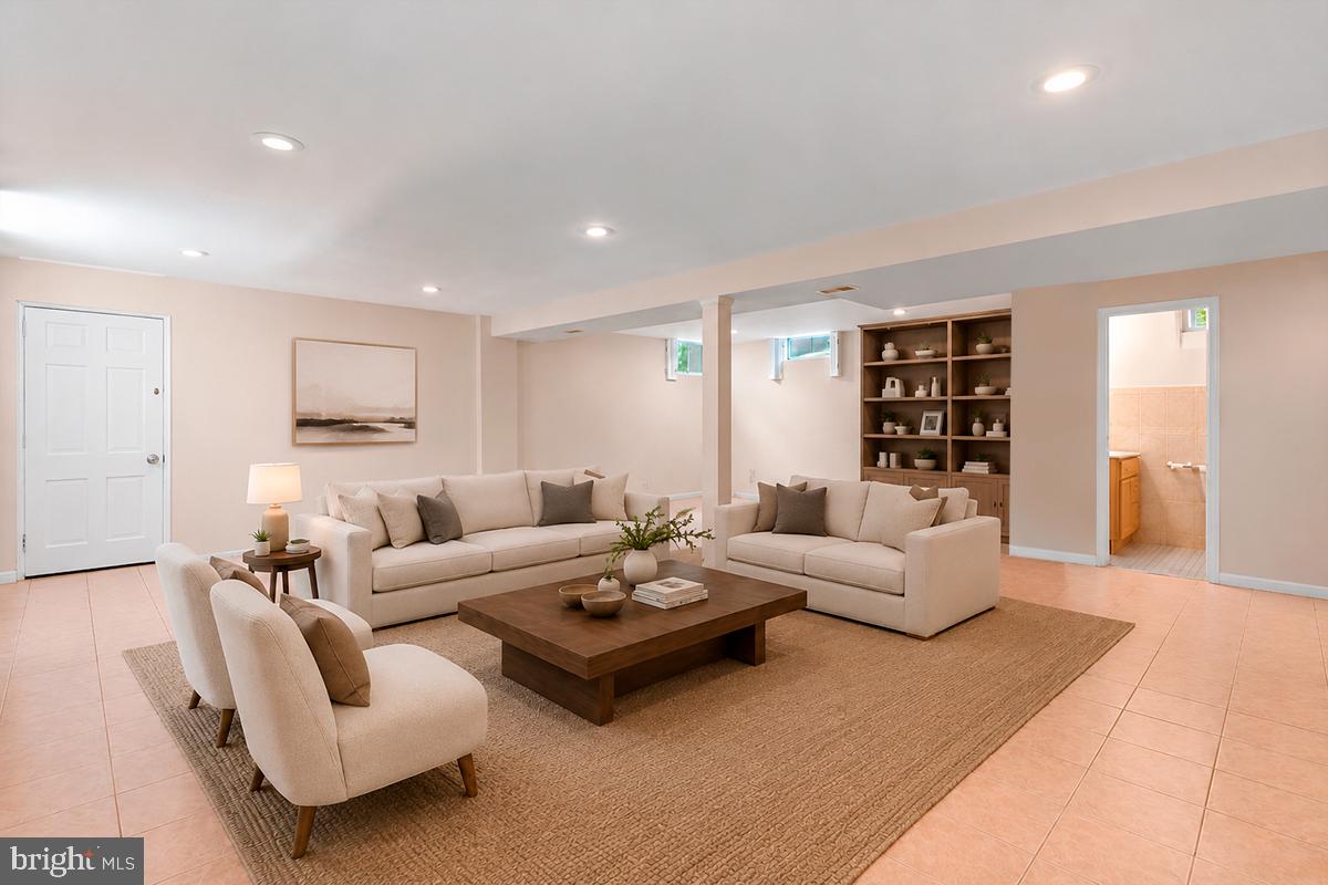 6023 Walhonding Road Bethesda, MD 20816 - Photo 21 of 33