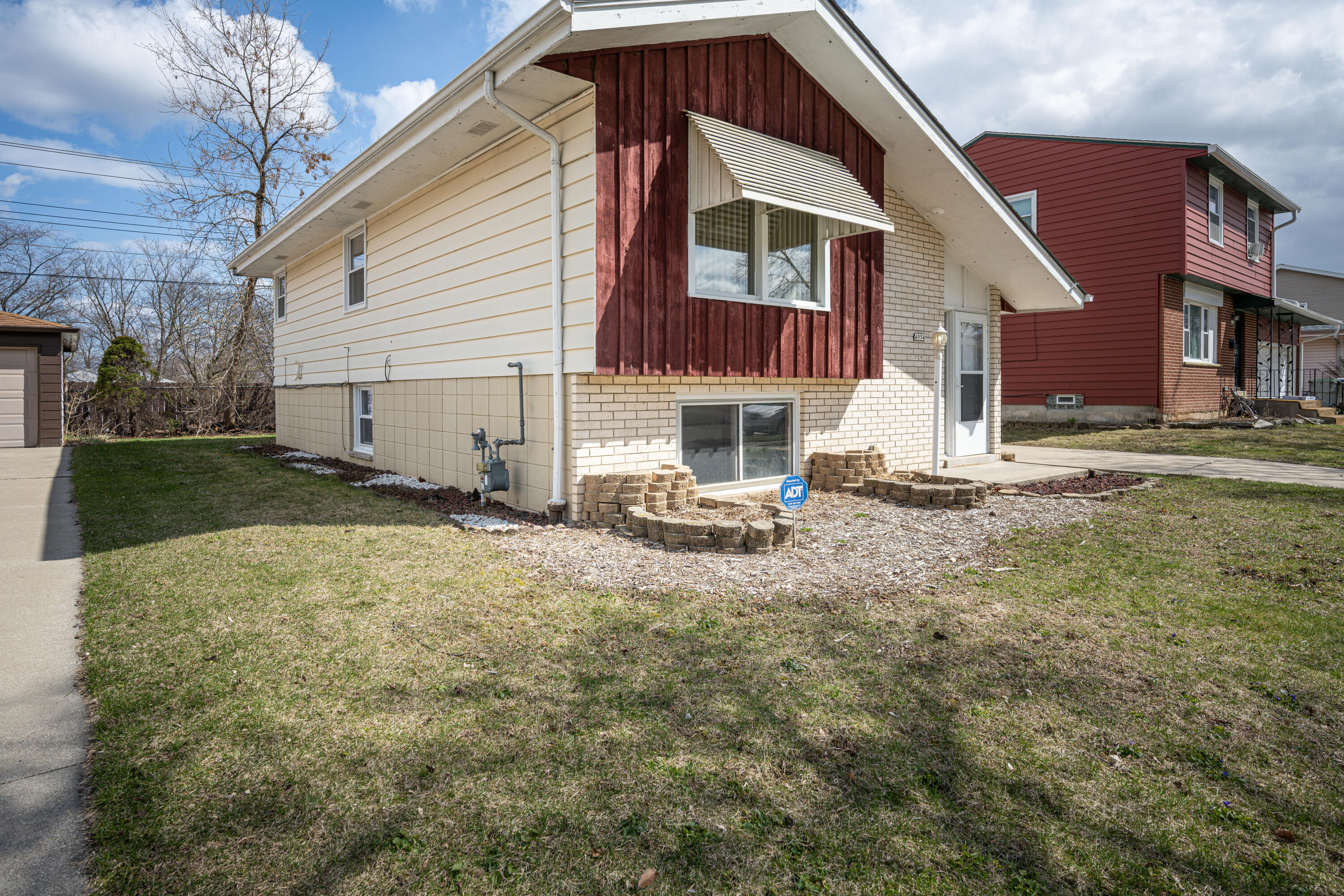 4954 North 85th Street Milwaukee, WI 53225 - Photo 21 of 27 W Maple-25