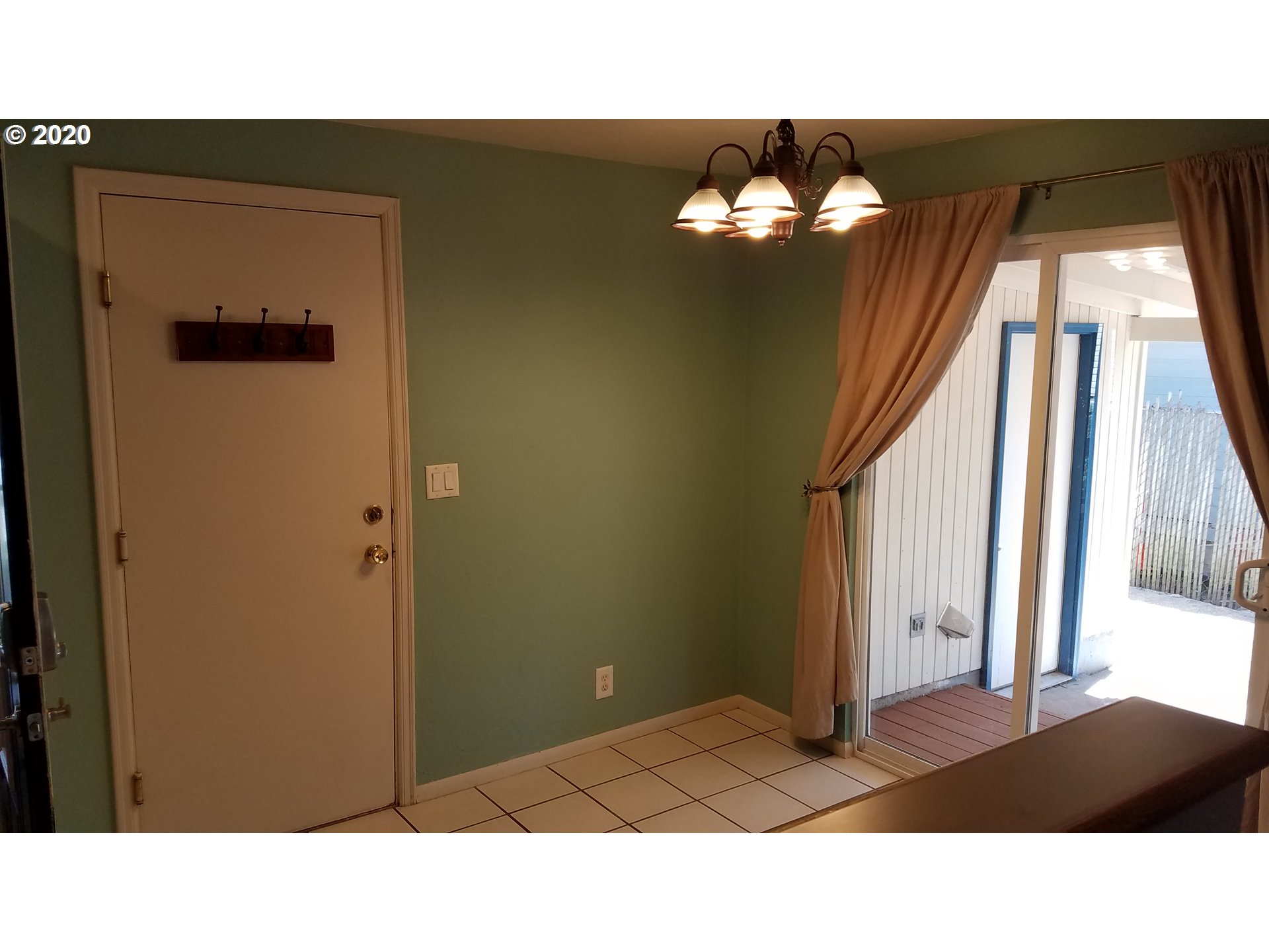 408 34th Street Springfield, OR 97478 - Photo 4 of 8