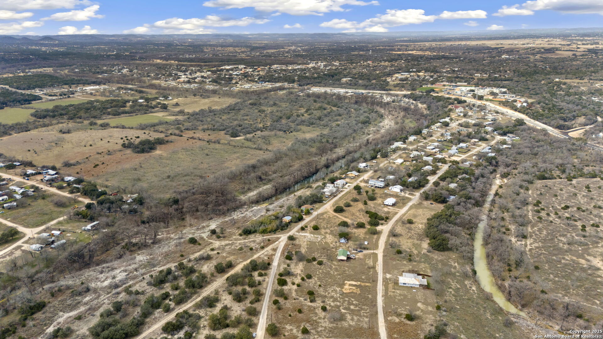 25 Quail Run Bandera, TX 78003 - Photo 2 of 9