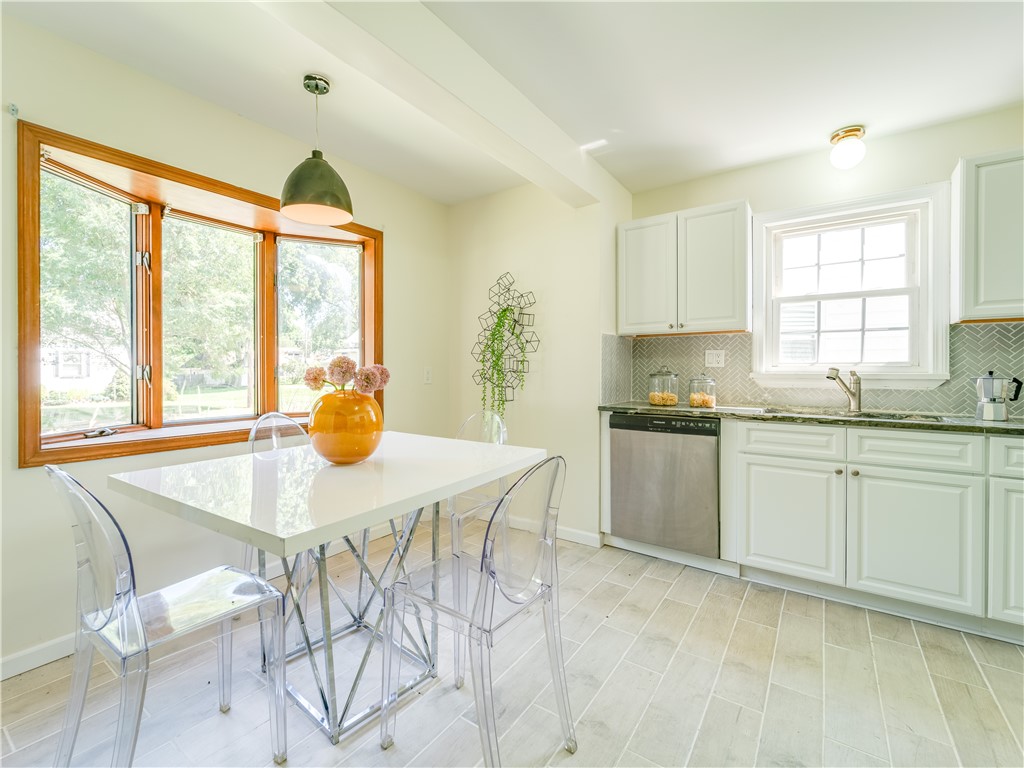 183 Hager Road Greece, NY 14616 - Photo 11 of 44