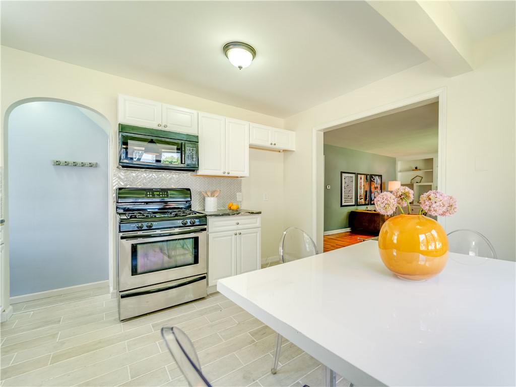 183 Hager Road Greece, NY 14616 - Photo 13 of 44