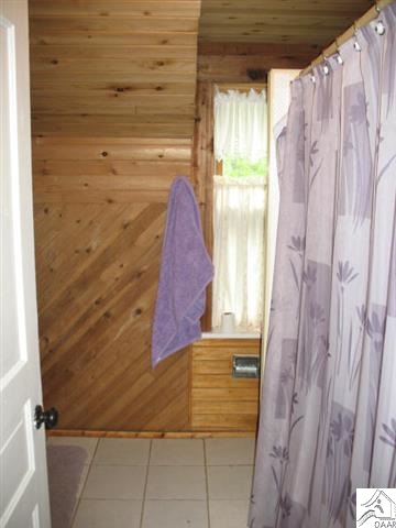 5726 Oneida Street Duluth, MN 55804 - Photo 12 of 17 Gallery Image 12