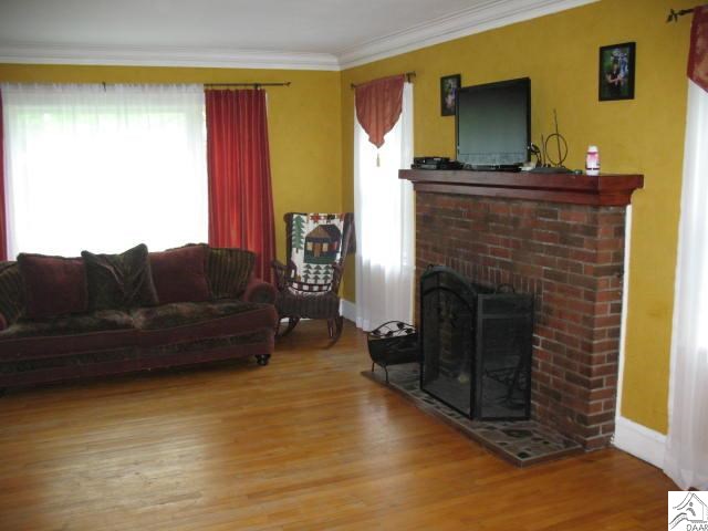 5726 Oneida Street Duluth, MN 55804 - Photo 3 of 17 Gallery Image 3