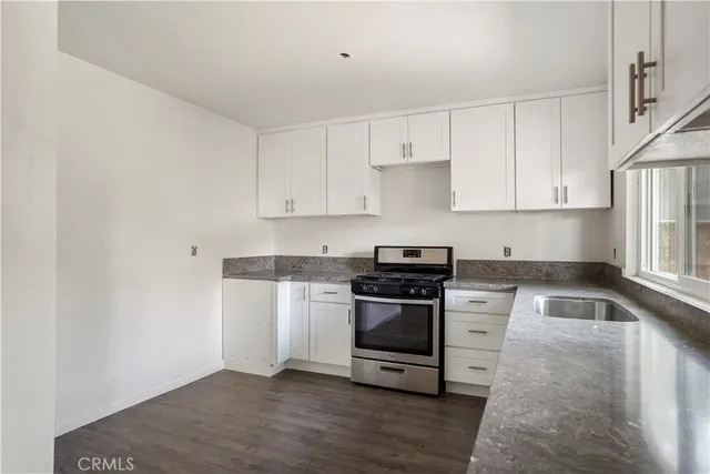 $1,590,000 | 1003 West Myrtle Street, Santa Ana, CA 92703