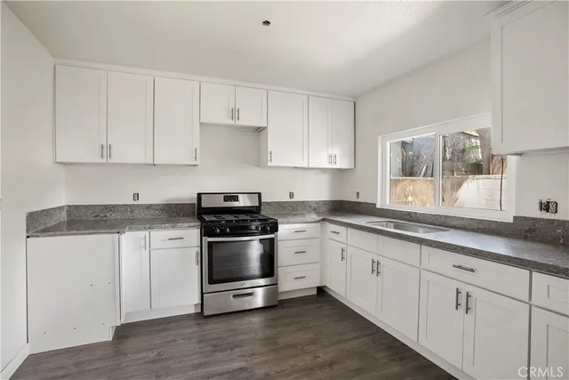 $1,590,000 | 1003 West Myrtle Street, Santa Ana, CA 92703