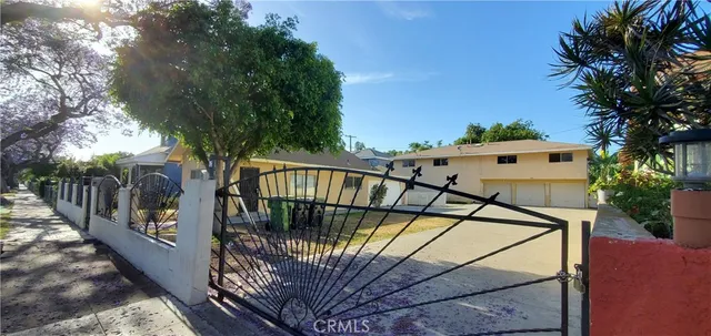 $1,590,000 | 1003 West Myrtle Street, Santa Ana, CA 92703