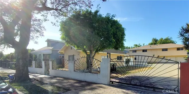 $1,590,000 | 1003 West Myrtle Street, Santa Ana, CA 92703