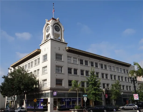 $1,590,000 | 1003 West Myrtle Street, Santa Ana, CA 92703