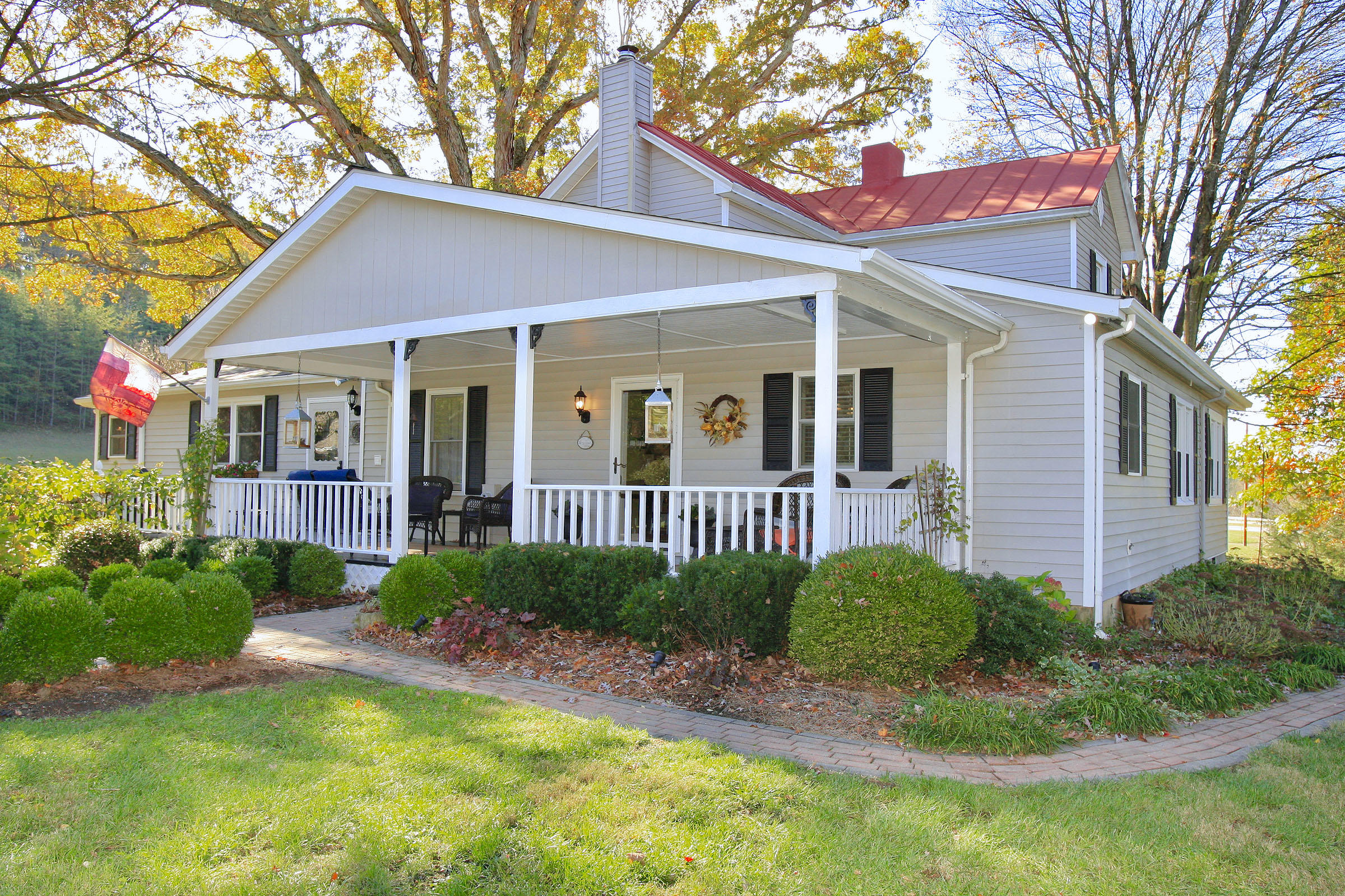 74 Coaling Road Troutville, VA 24175 - Photo 1 of 82 _V4B2609