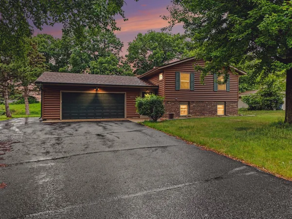 $398,900 | 2288 Phylis Court East, Maplewood, MN 55119