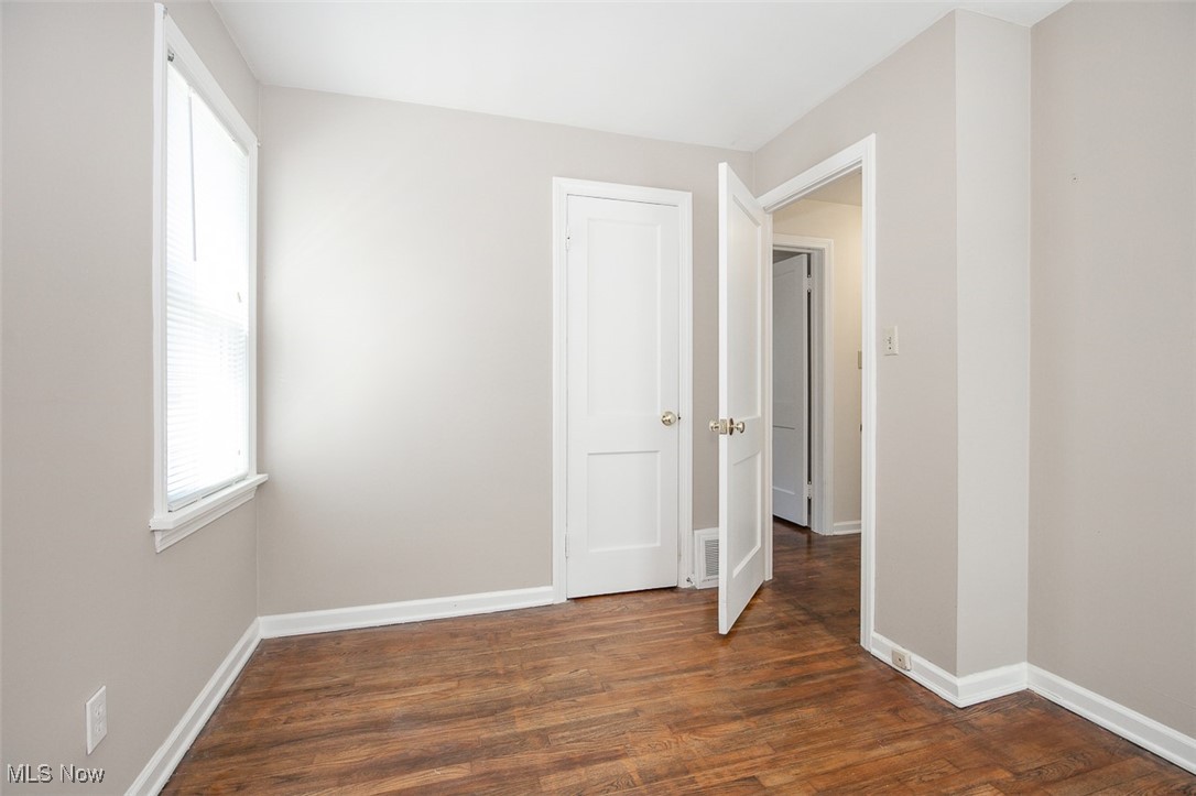 1403 Cranover Road Cleveland, OH 44124 - Photo 13 of 29