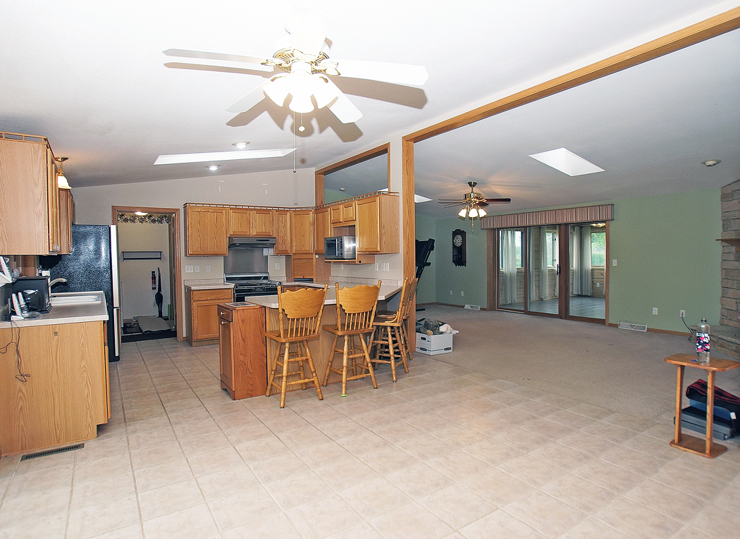 17604 Oak Grove Road Harvard, IL 60033 - Photo 3 of 21