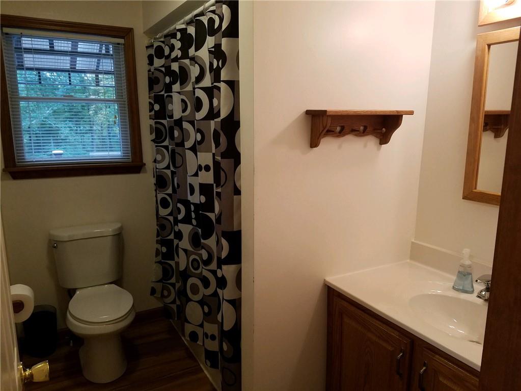 592 Herman Road Butler, PA 16002 - Photo 18 of 24 Other full bathroom for the 2 bedrooms.