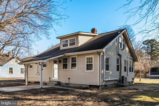 $359,900 | 18323 Oakland Drive North, Cobb Island, MD 20625